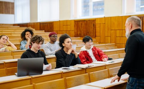 pexels-yankrukov-8199141